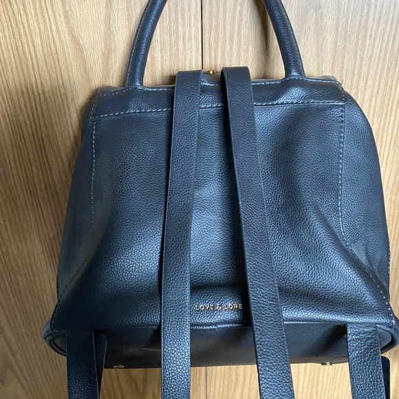 Love & Lore backpack - Picture 2 of 5